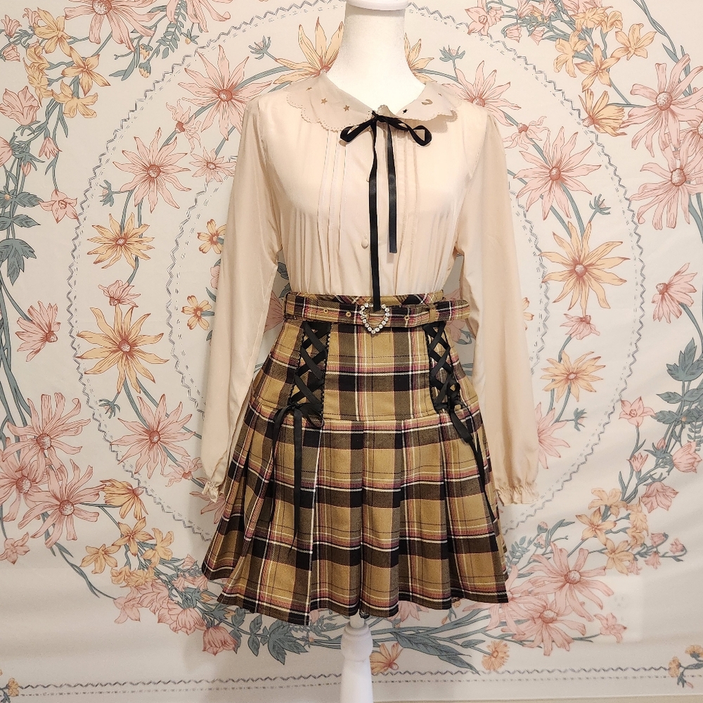 F.i.n.t tan star moon cutout blouse coquette shoujo dolly kei femme fall office